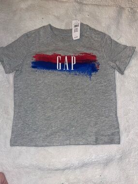 NWT baby gap 2t shirt